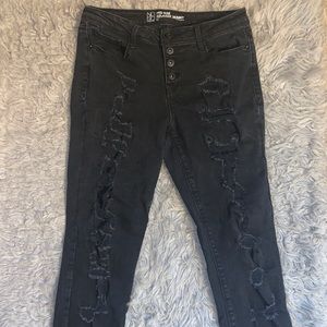JUNIORS Mid-Rise Distressed Skinny Jean